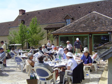Sunday Lunch in sun